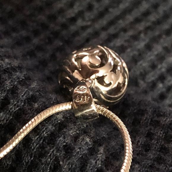 Vintage Sterling Silver Scroll Cutout Round Pendant w/ Snake Chain Necklace - Picture 7 of 7